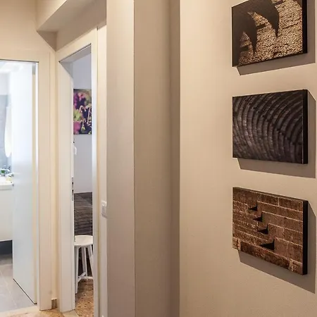 Apartment 21 *