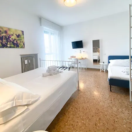 Apartment 21 *