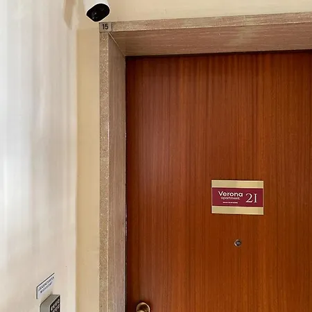 Apartment 21